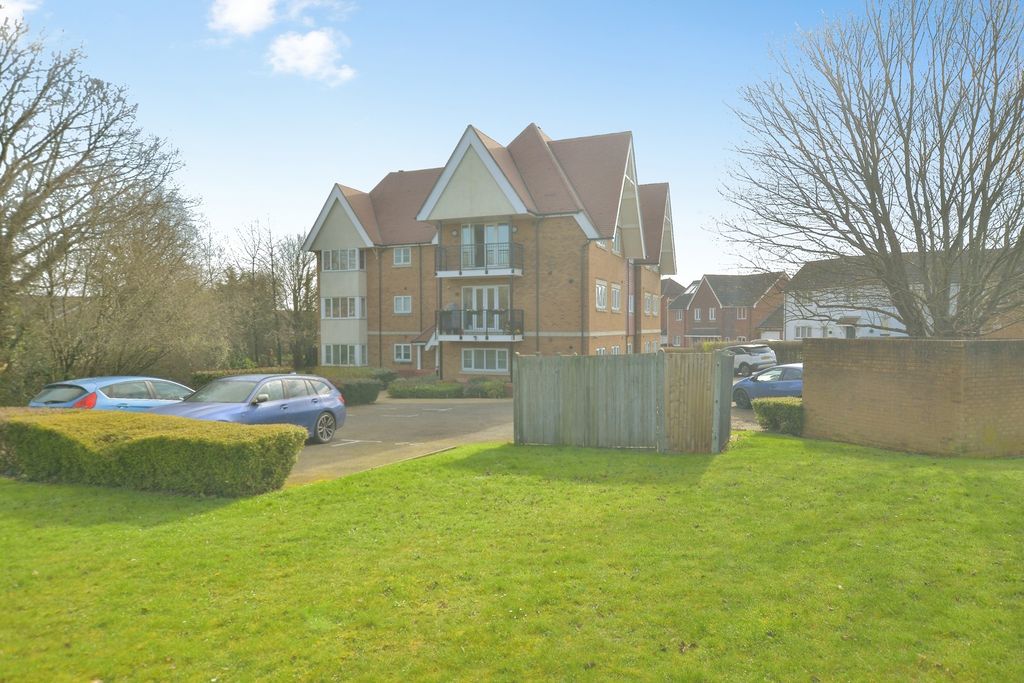 Property photo 2 of 14 Front