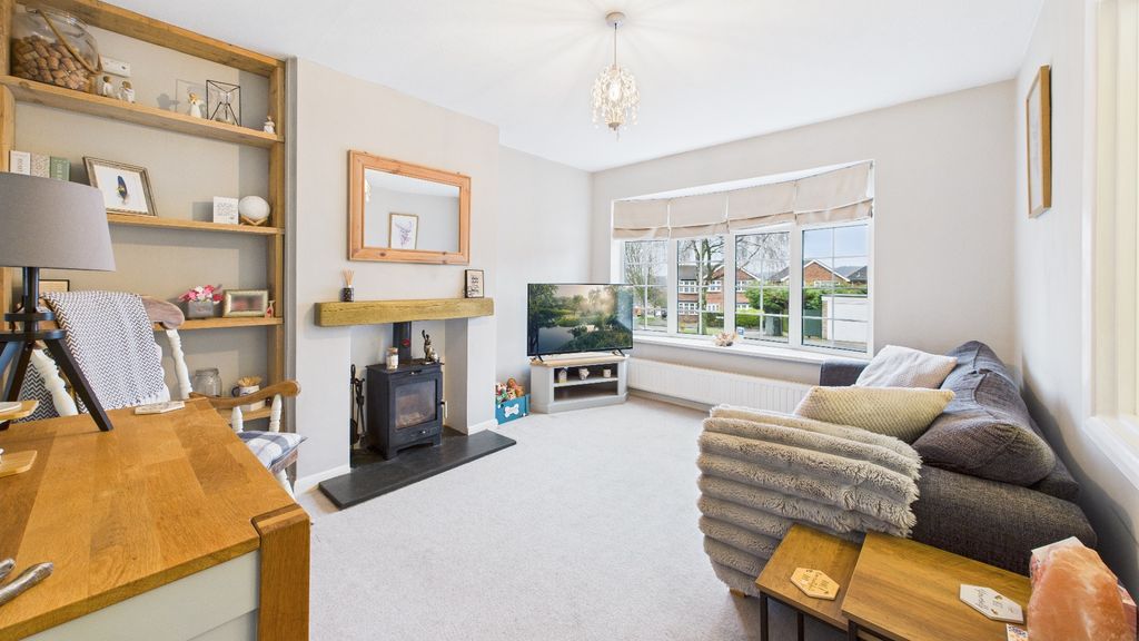 Property photo 3 of 32 4706996