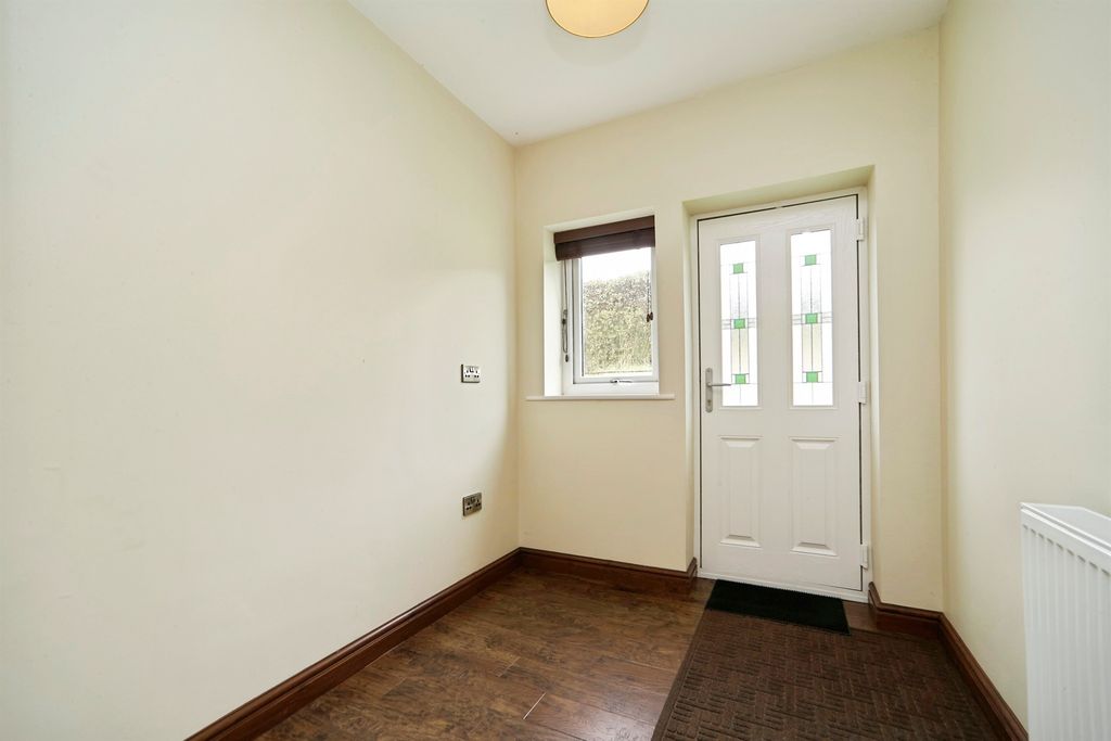Property photo 3 of 33