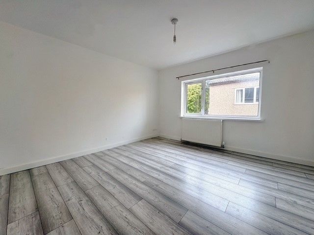 Property photo 2 of 3