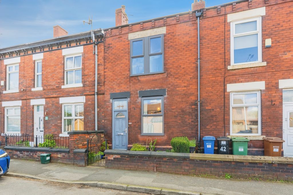 Property photo 1 of 15