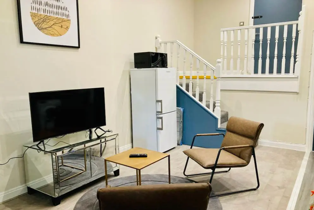 Property photo 1 of 7