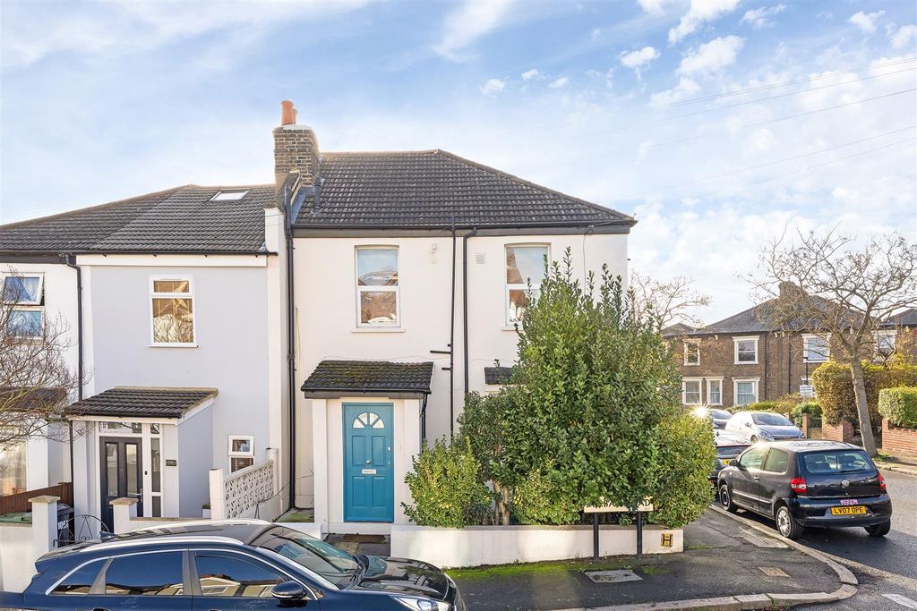 Property photo 2 of 10