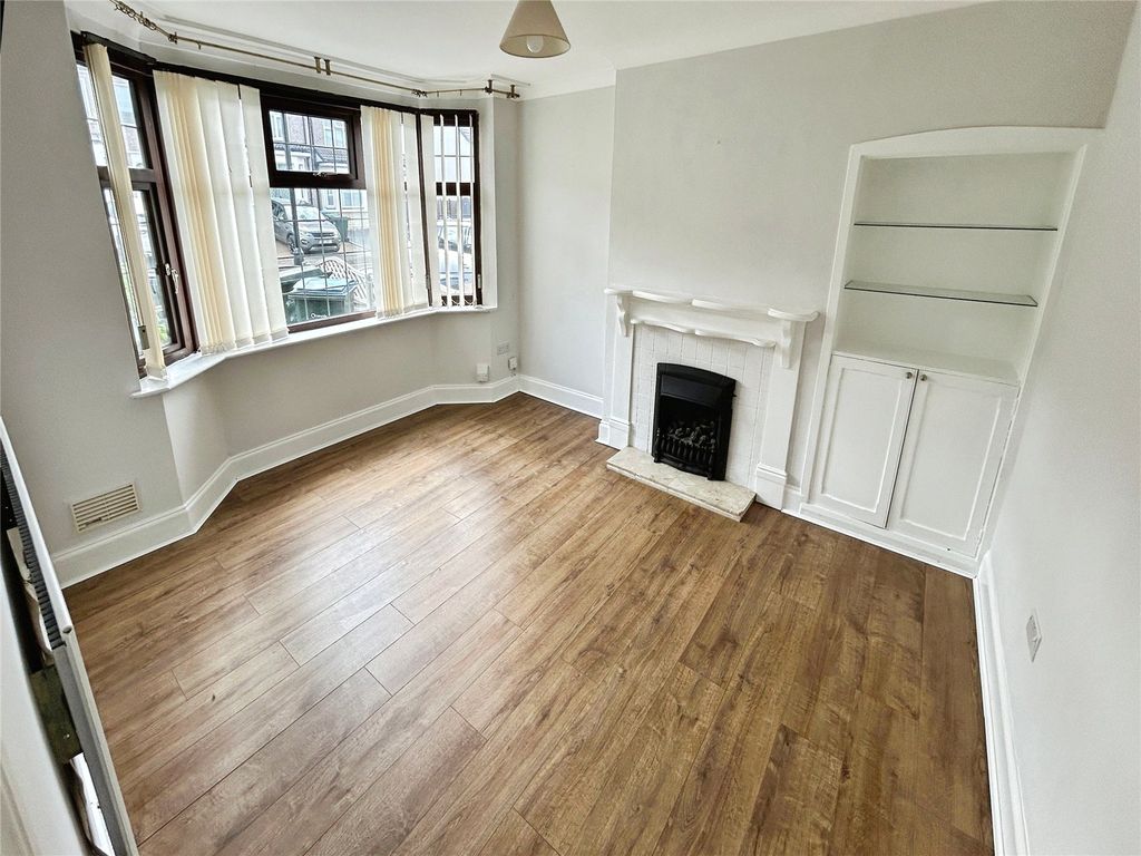 Property photo 2 of 10 Picture No. 05
