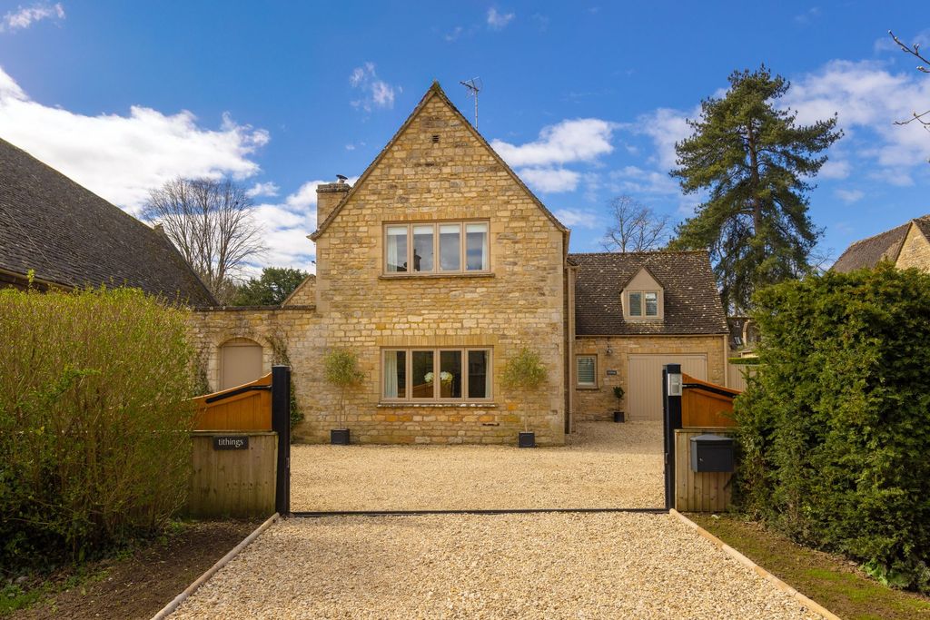 Property photo 1 of 27