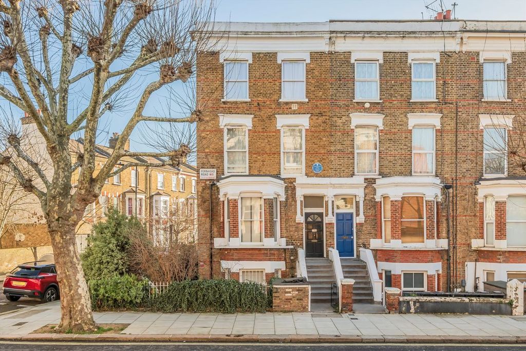 Property photo 1 of 5