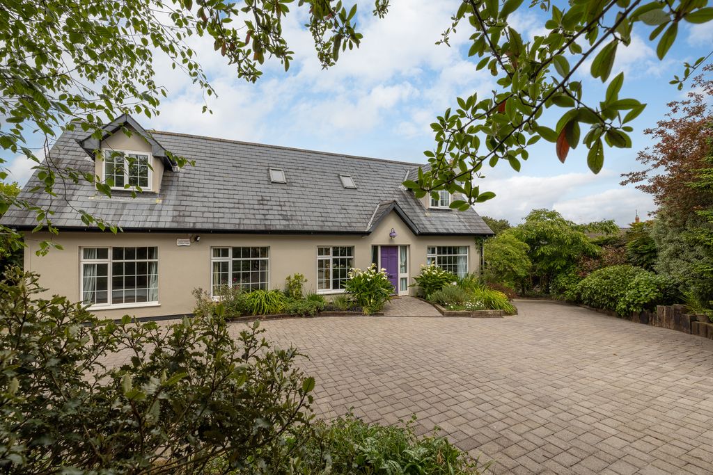 Property photo 2 of 38