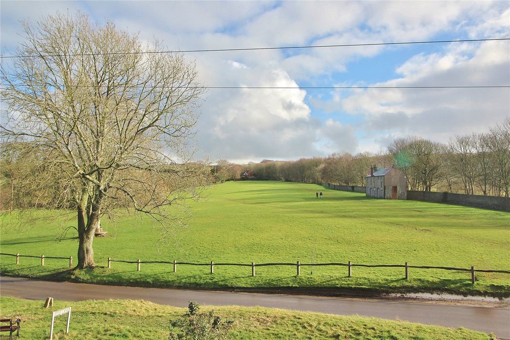 Property photo 2 of 33 Picture No. 86