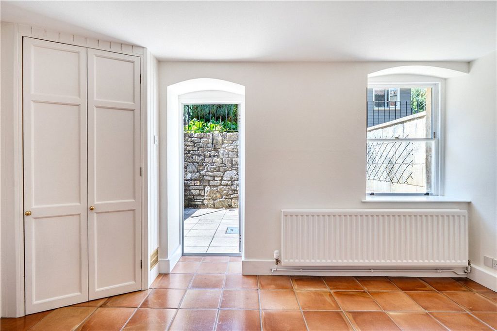 Property photo 2 of 23 Kitchen