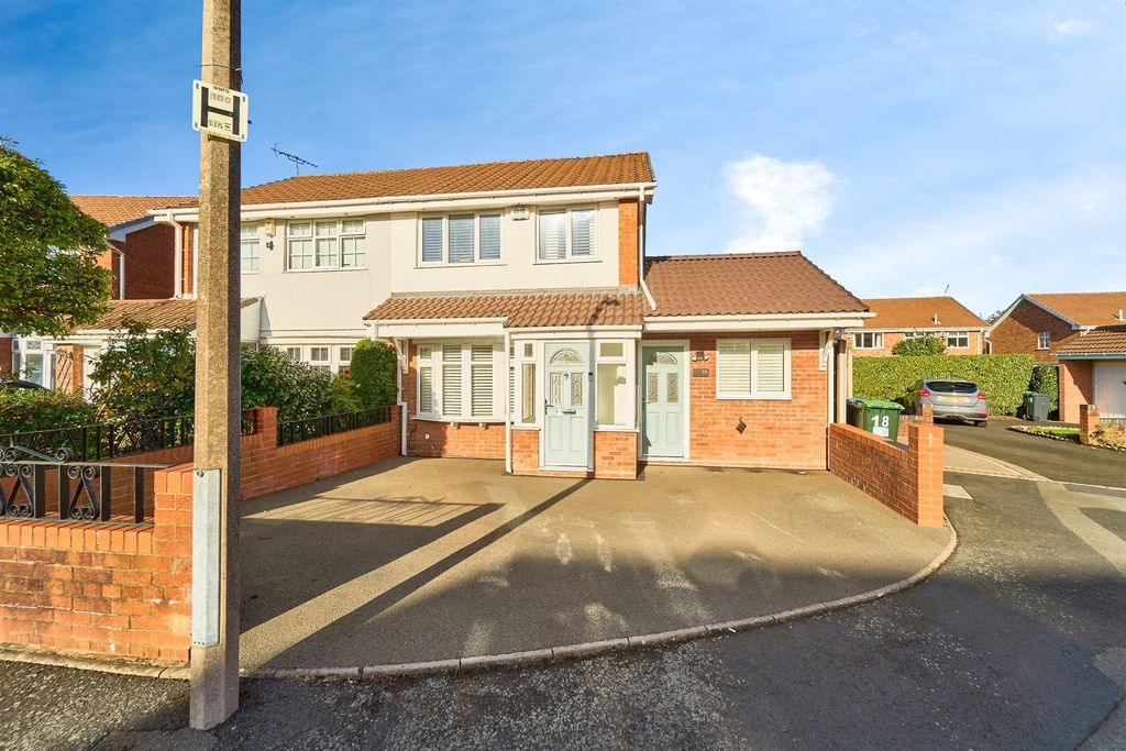 Property photo 1 of 17