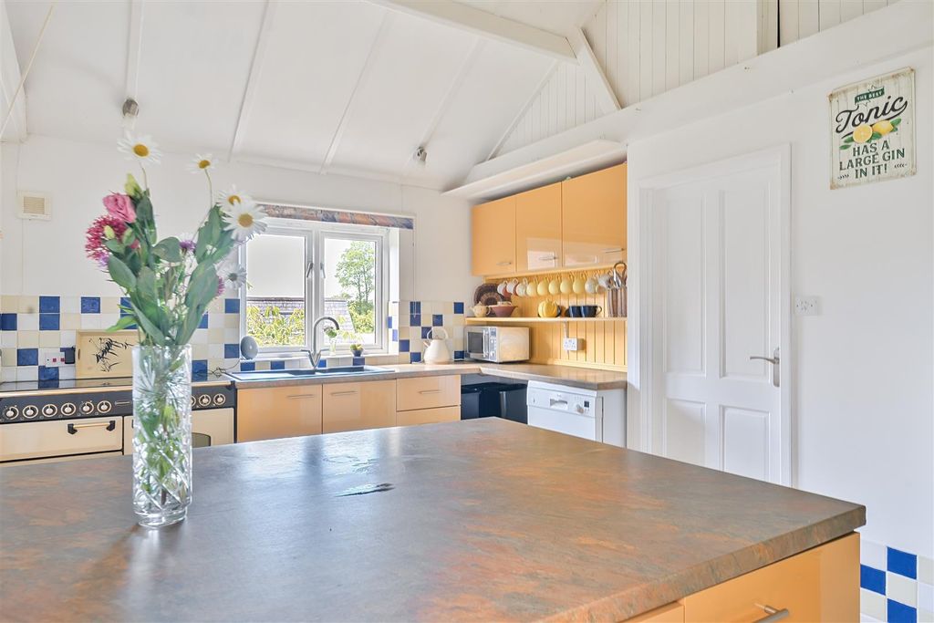 Property photo 3 of 45 Kitchen