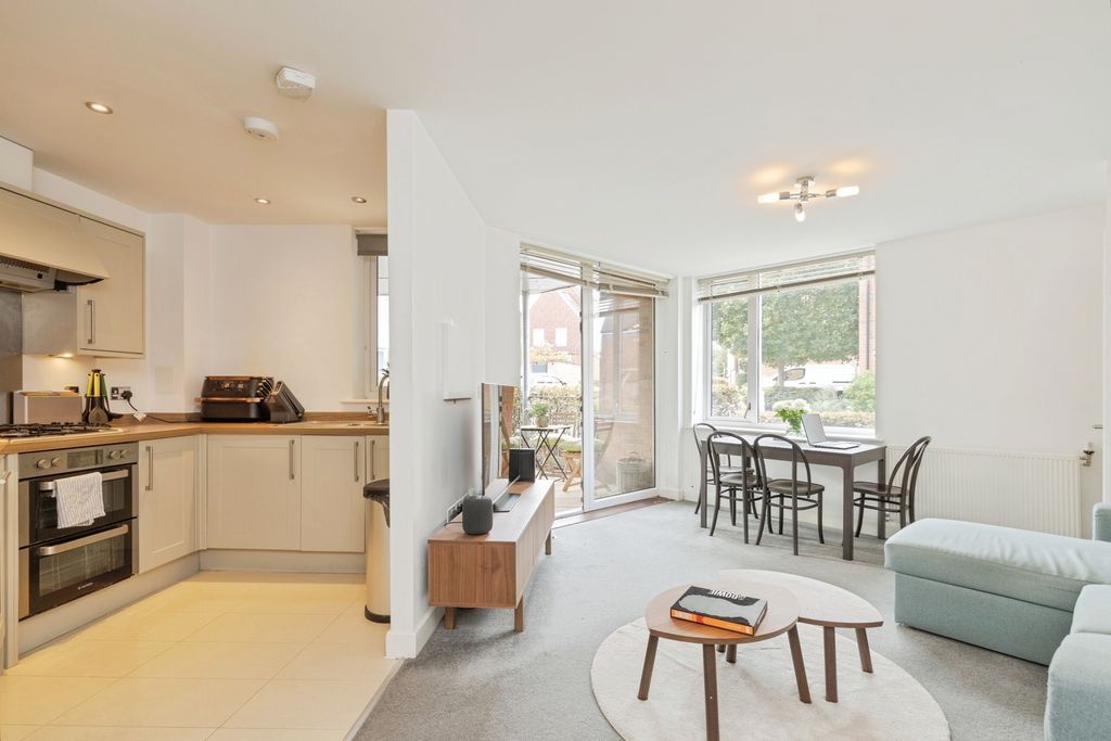 Property photo 1 of 16 Pbox-Img.Jpg