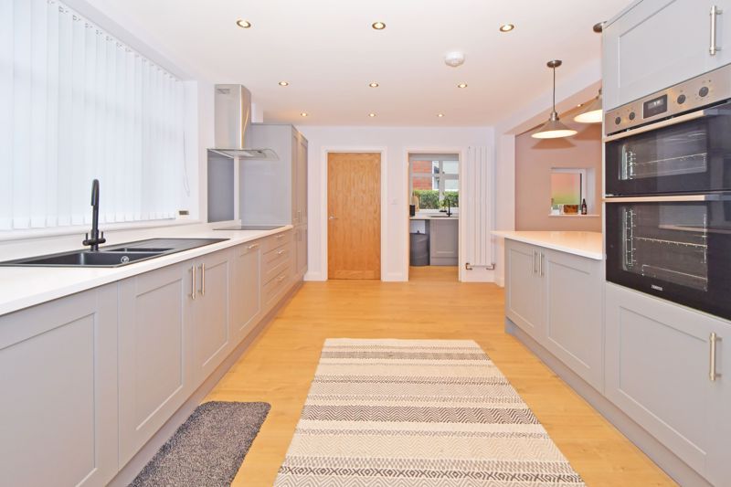 Property photo 3 of 43 Kitchen