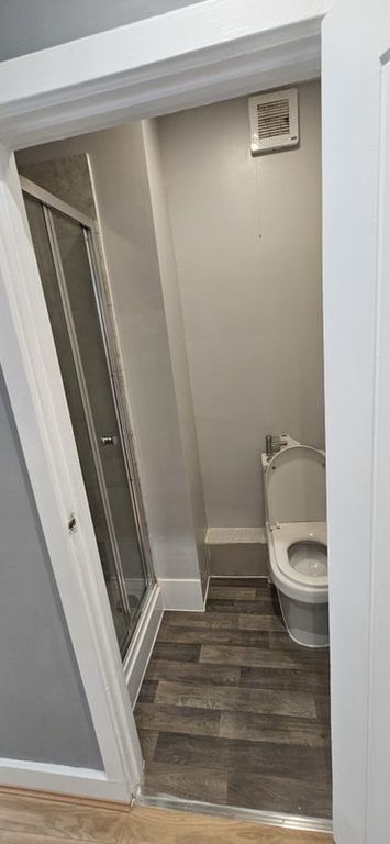 Property photo 3 of 3 Room