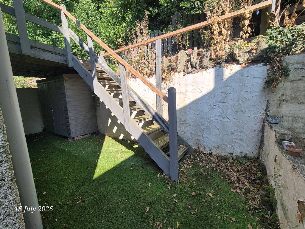 Property photo 2 of 21