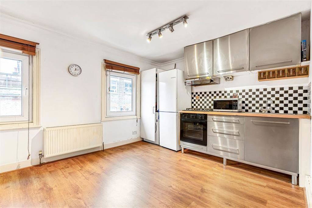 Property photo 2 of 6