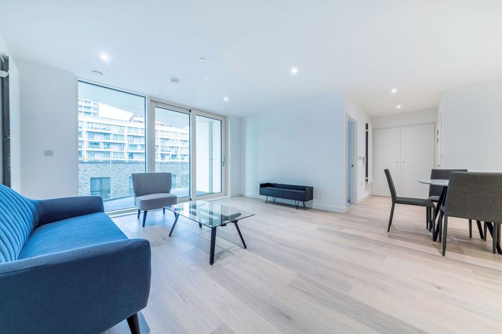 Property photo 2 of 11