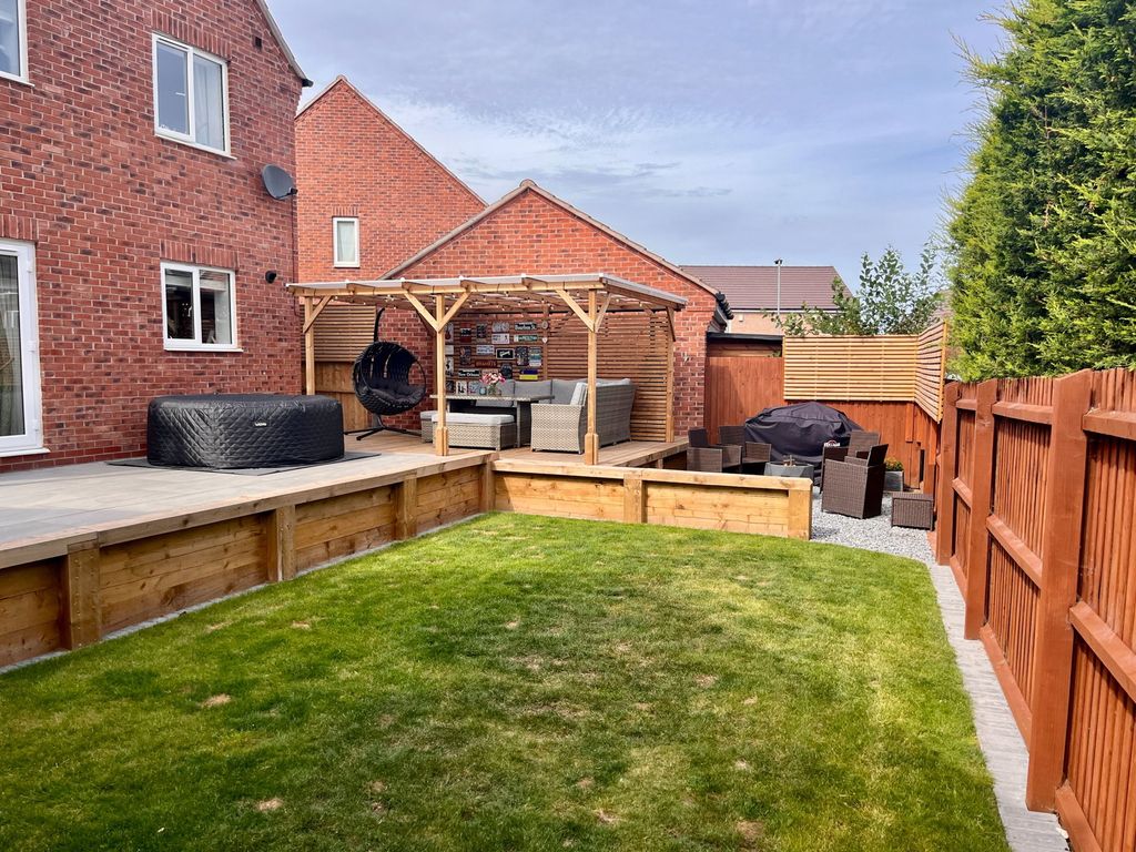 Property photo 2 of 19