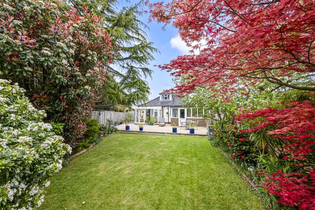 Property photo 3 of 31 Bury Drive 25-004.Jpg