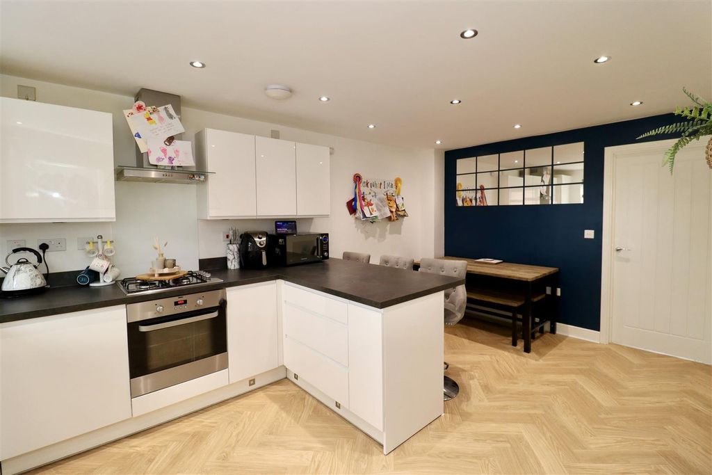 Property photo 2 of 13 Img_3704.Jpeg