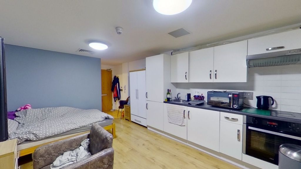 Property photo 3 of 4 A Neat And Well-Maintained Student Single Bedroom ...