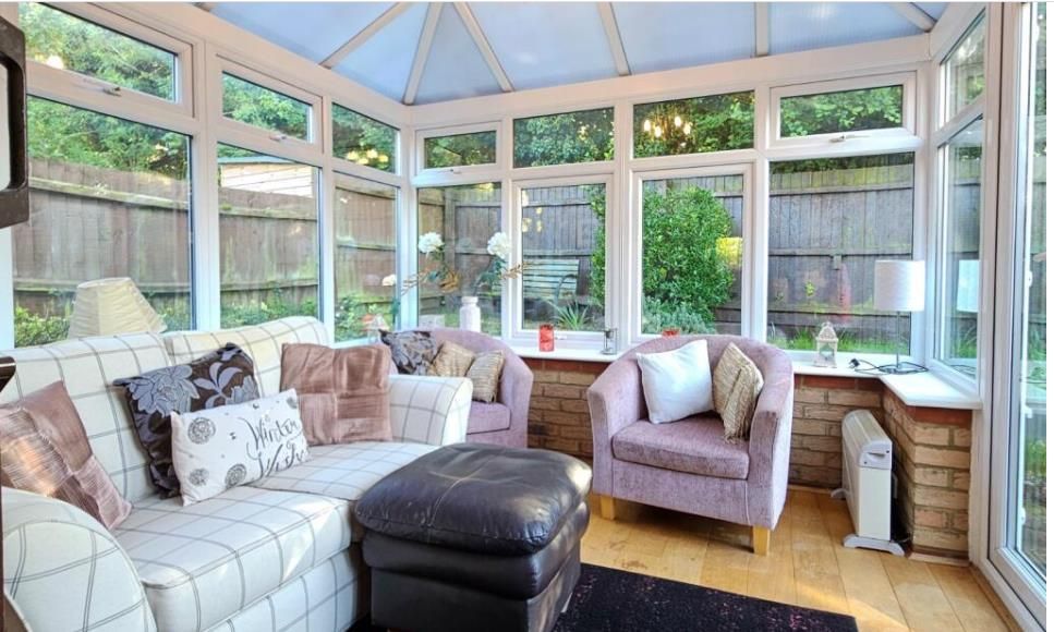 Property photo 2 of 7 Conservatory