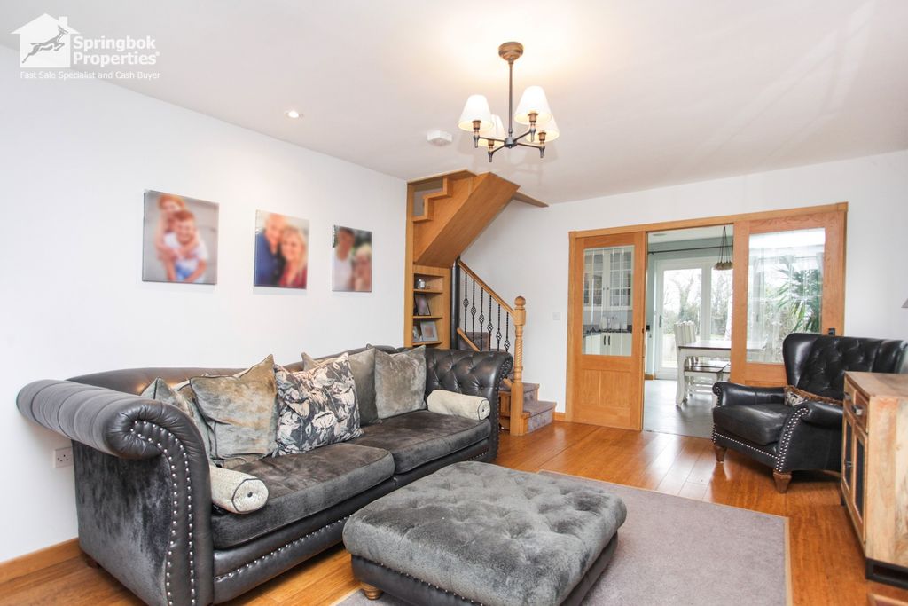 Property photo 3 of 25 Image 2