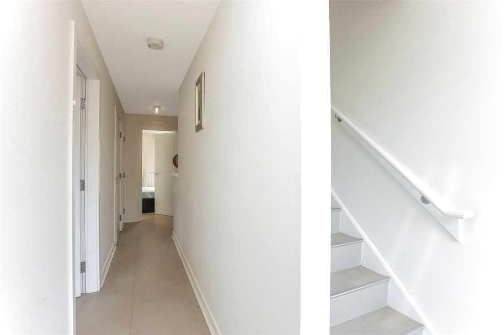 Property photo 3 of 22 Picture No. 03