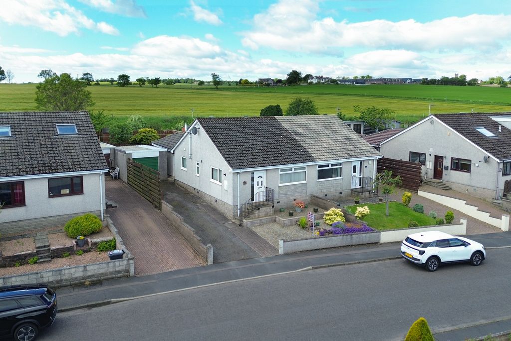 Property photo 1 of 38