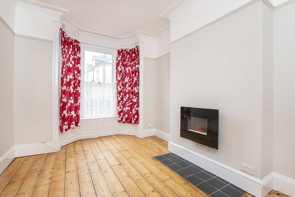 Property photo 2 of 15 Picture No. 12