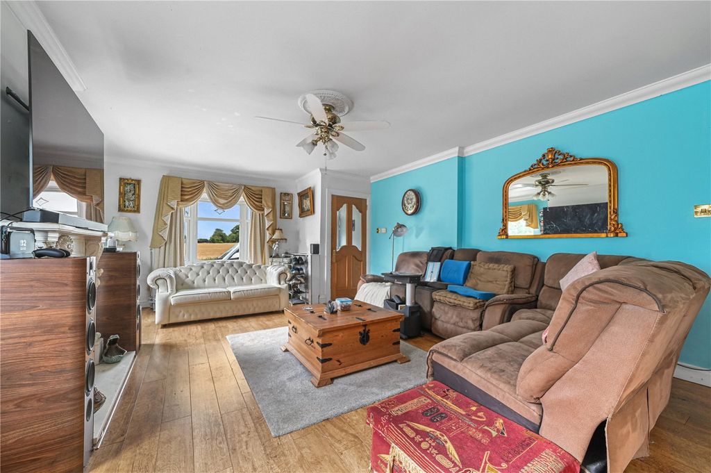 Property photo 3 of 20 Picture No. 02