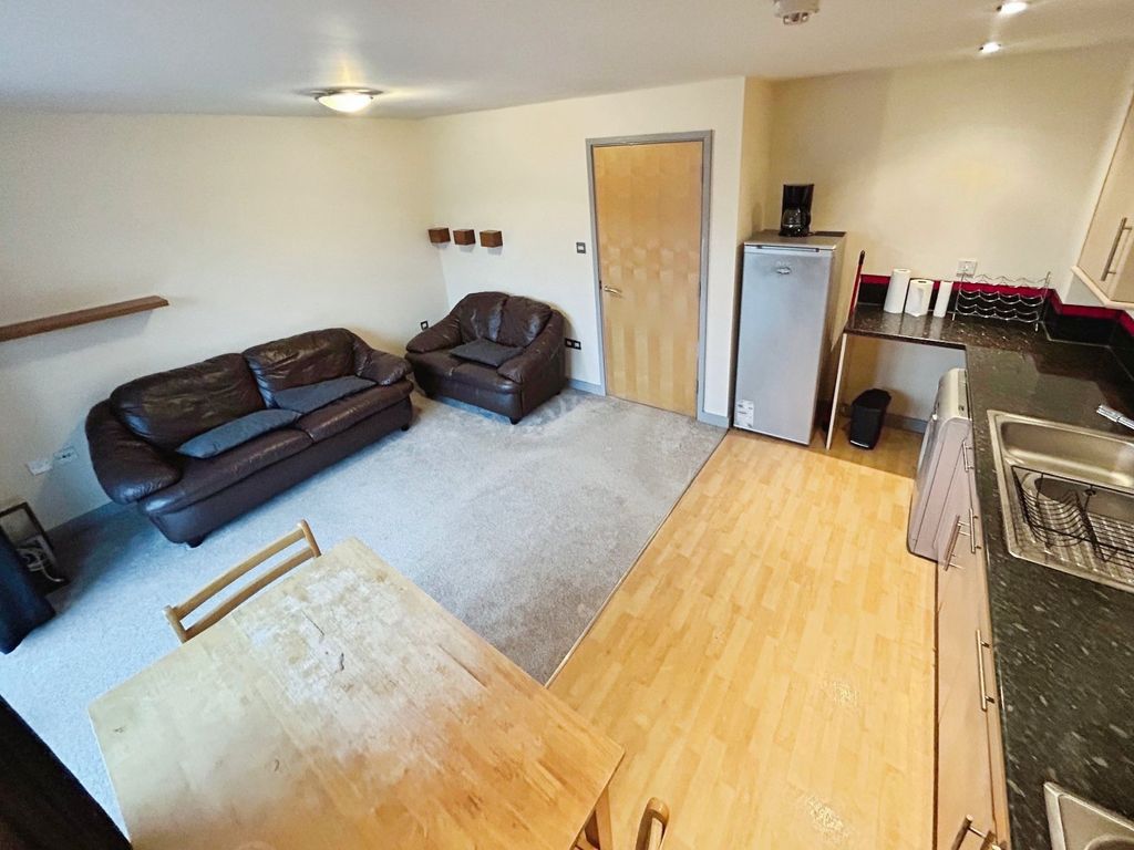 Property photo 3 of 11 Picture No. 06