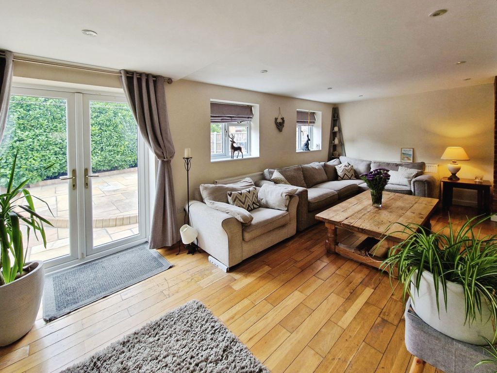 Property photo 3 of 23 65B8d96E-1000066751