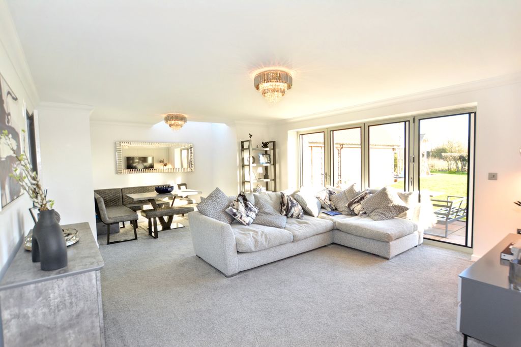 Property photo 3 of 23 Lounge-Diner (2)