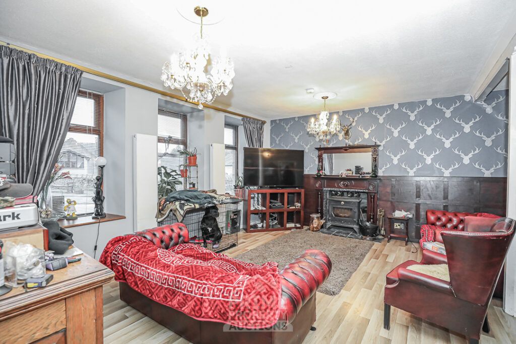 Property photo 3 of 36