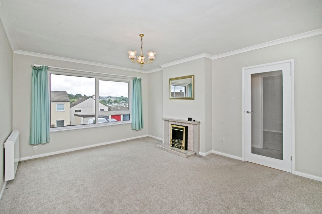 Property photo 2 of 17 Photo