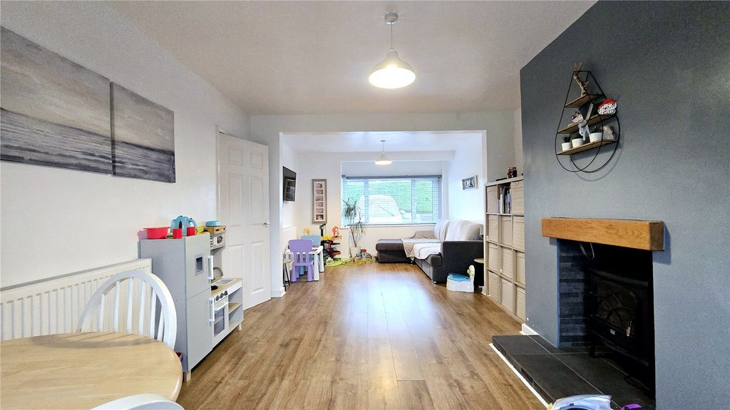 Property photo 3 of 17 Picture No. 19