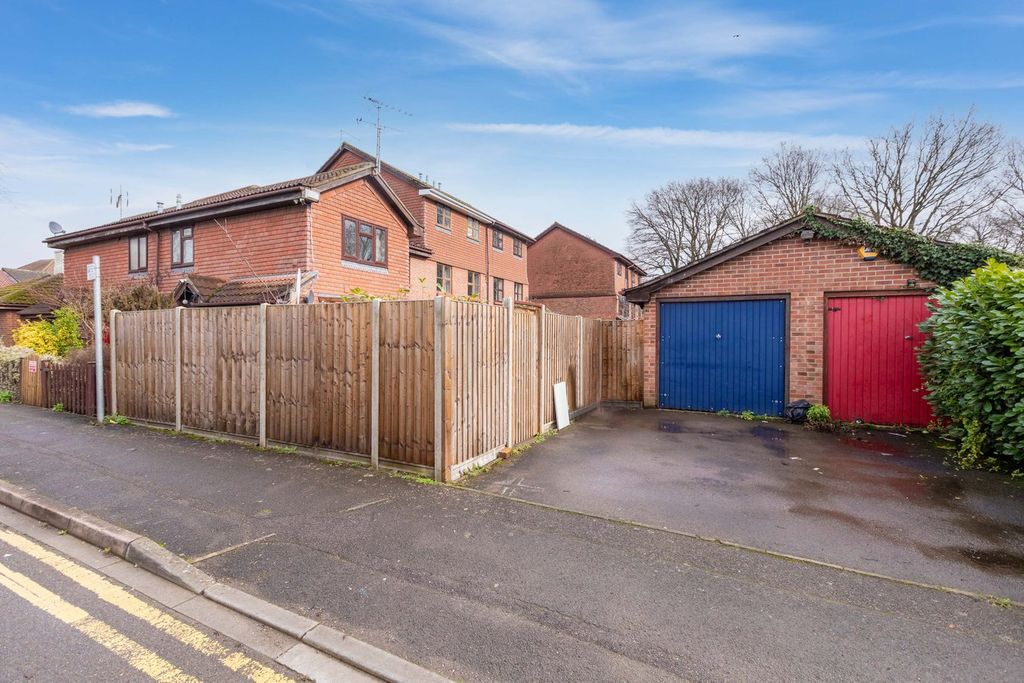 Property photo 3 of 13