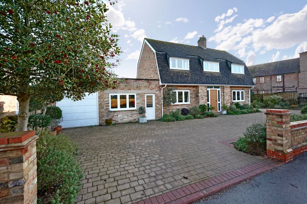 Property photo 1 of 21