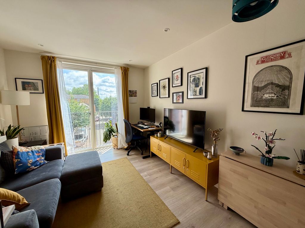 Property photo 3 of 18