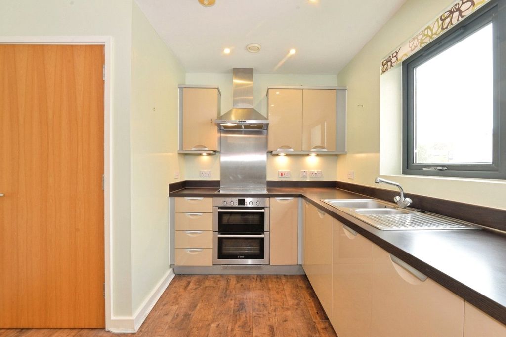 Property photo 3 of 15 Picture 3