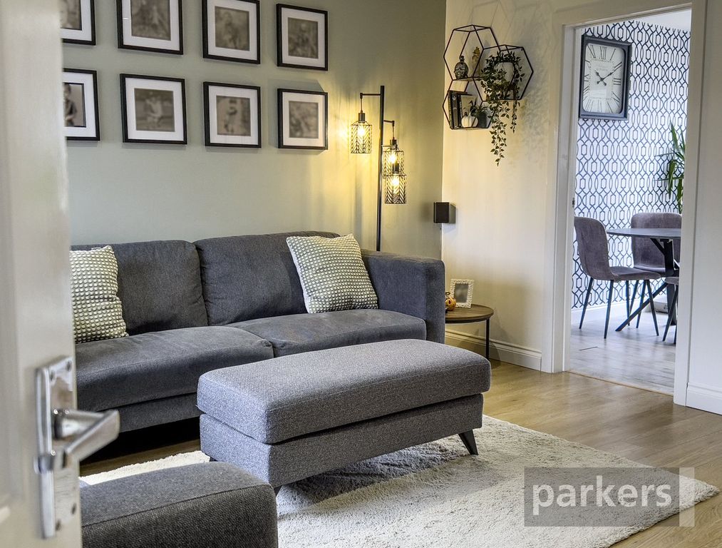 Property photo 2 of 25 Living Room