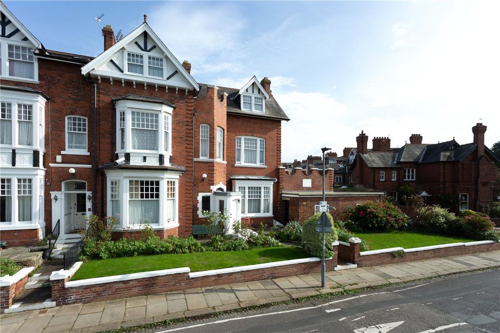 Property photo 2 of 41 Picture No. 02