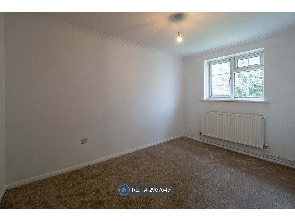 Property photo 2 of 35