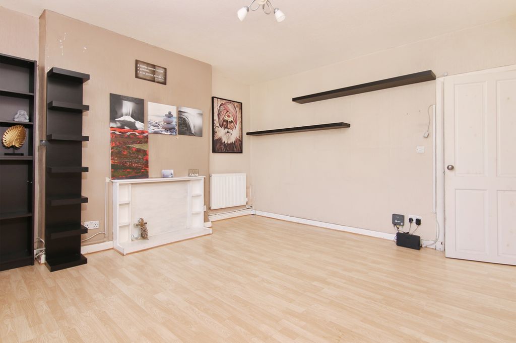 Property photo 3 of 12 Property Image 3