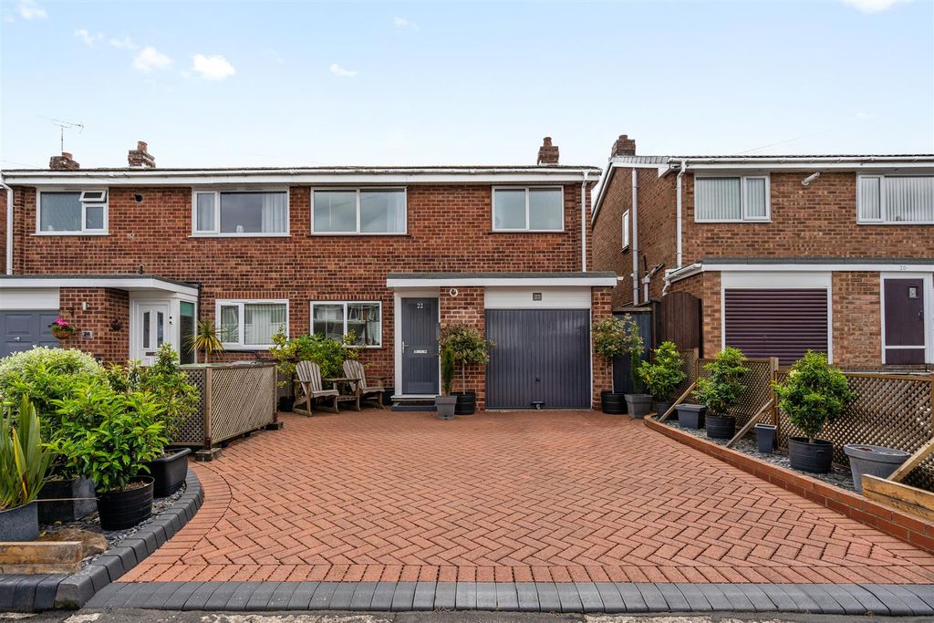 Property photo 1 of 14 22 Merecote Road_16.Jpg