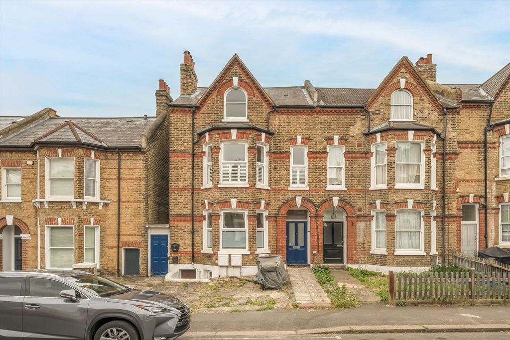 Property photo 1 of 7