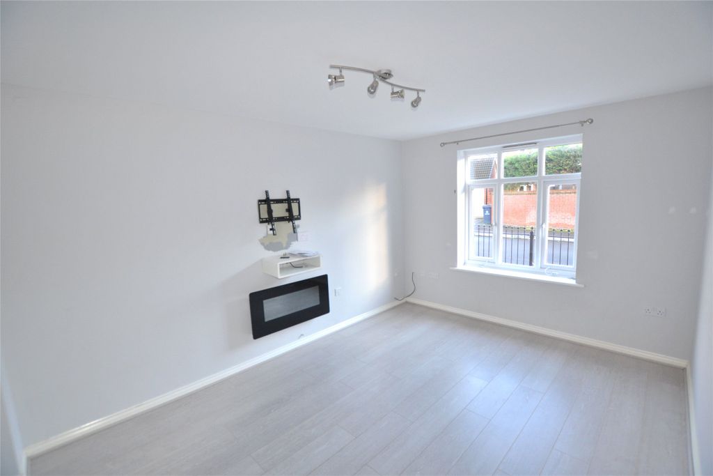 Property photo 2 of 12 Living Room