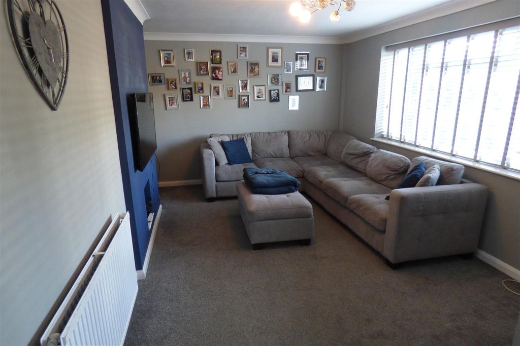 Property photo 2 of 12 P1410218.Jpg