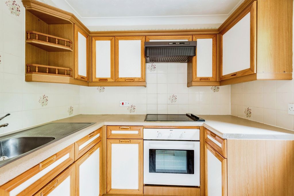 Property photo 2 of 15 Kitchen